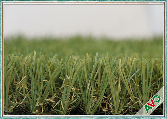 CHINA 13500 Dtex 4 Tonen die Kunstmatig Gras met 5 - 7 Jaar Waarborg modelleren leverancier