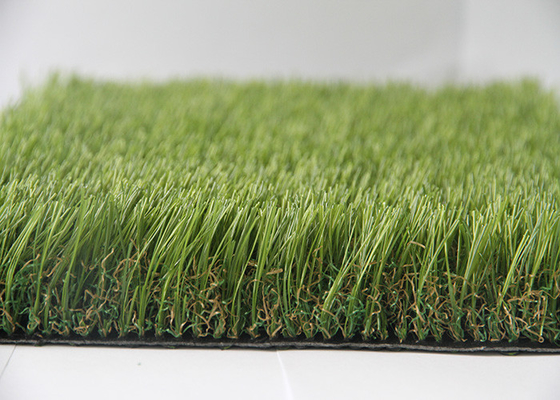 CHINA Duurzaam anti-Uv Openlucht Synthetisch Gras Woon Synthetisch Gras 5 - 7 Jaargarantie leverancier
