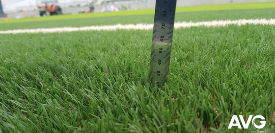 CHINA Hoog - dichtheid 60mm Kunstmatig Gras Infill Synthetisch Gras voor Voetbal leverancier