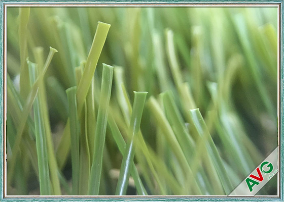 CHINA Anti - Slijtage die Kunstmatig Gras met Gebieds Groene/Appelgroene Kleur modelleren leverancier