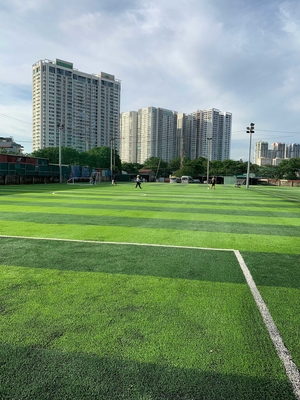 40mm van het de Voetbalgras van het Voetbalgras Infill of niet Opgevuld de Voetbal Kunstmatig Gras leverancier