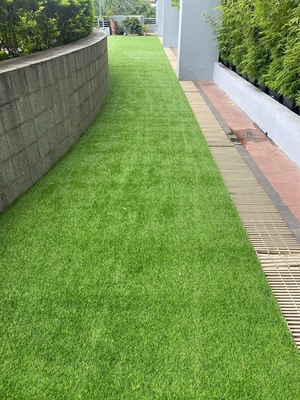 Het synthetische van de het Landschapstuin van Grasgazon van het de Bevloeringsgras Gras van het het Tapijt Kunstmatige Gras leverancier